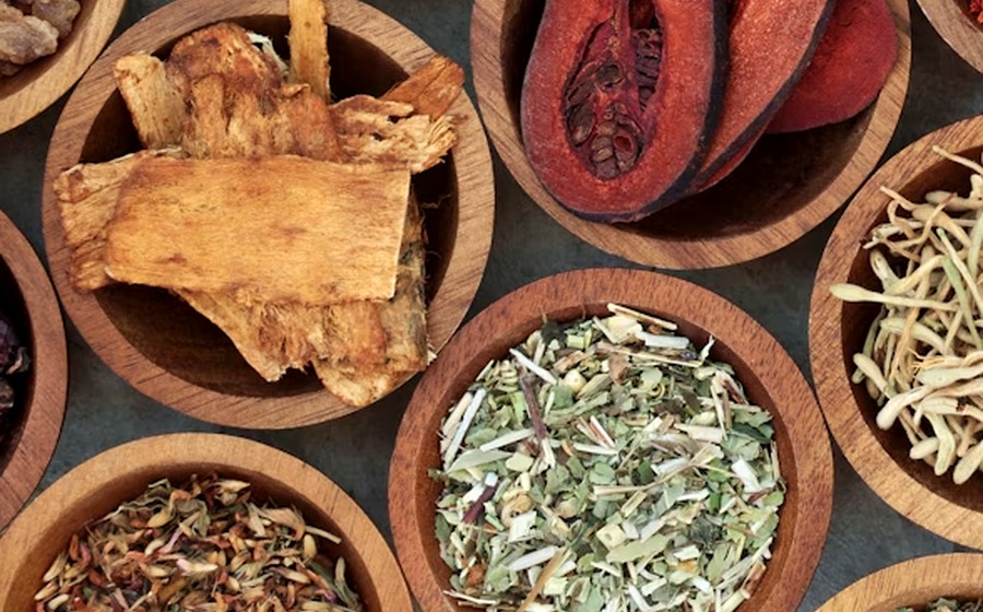 Herbal powders prepared for mesh size control, blending and private label packing